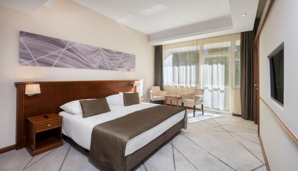 Hunguest Saliris, Люкс